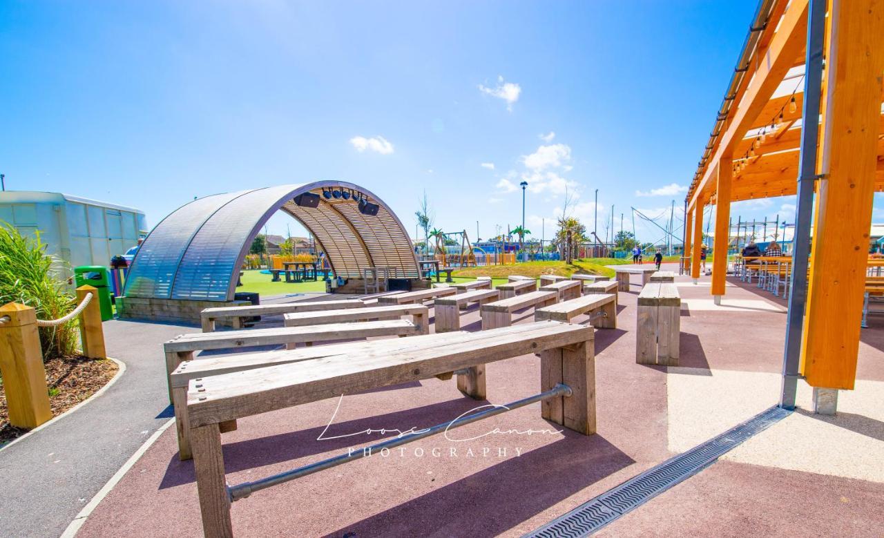 Sea 'N' Stars Platinum Plus Holiday Home With Views, Free Wifi And Netflix Camber Экстерьер фото