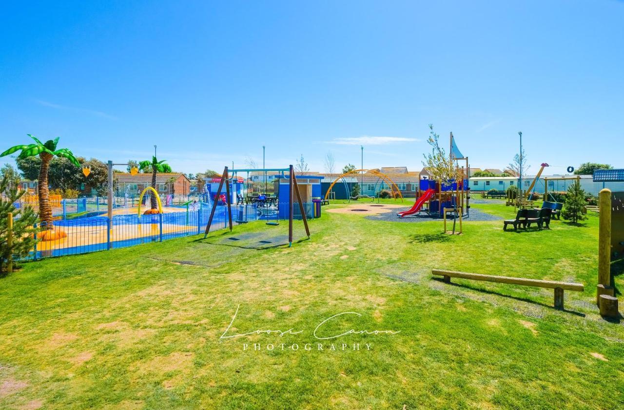 Sea 'N' Stars Platinum Plus Holiday Home With Views, Free Wifi And Netflix Camber Экстерьер фото
