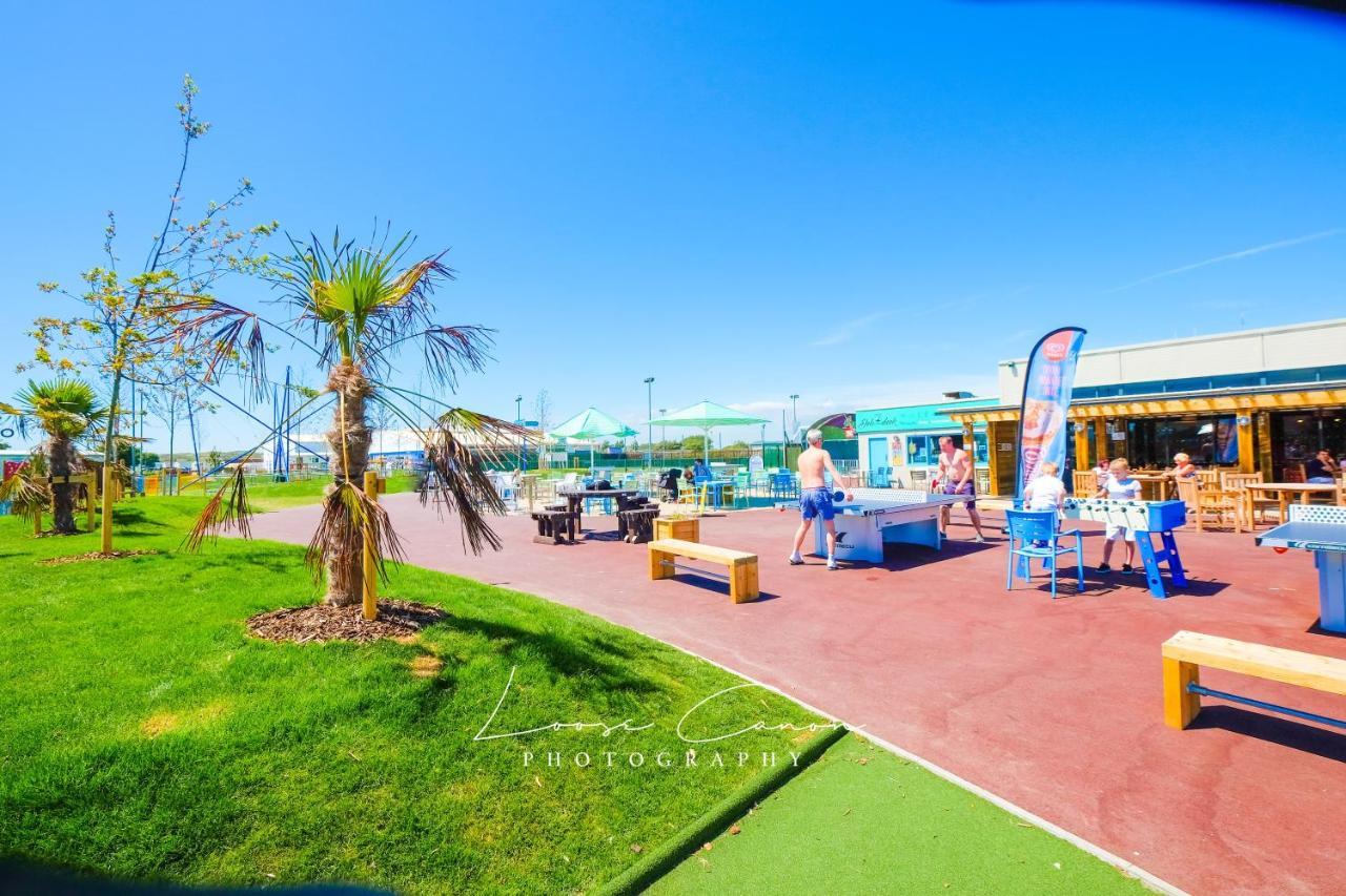 Sea 'N' Stars Platinum Plus Holiday Home With Views, Free Wifi And Netflix Camber Экстерьер фото