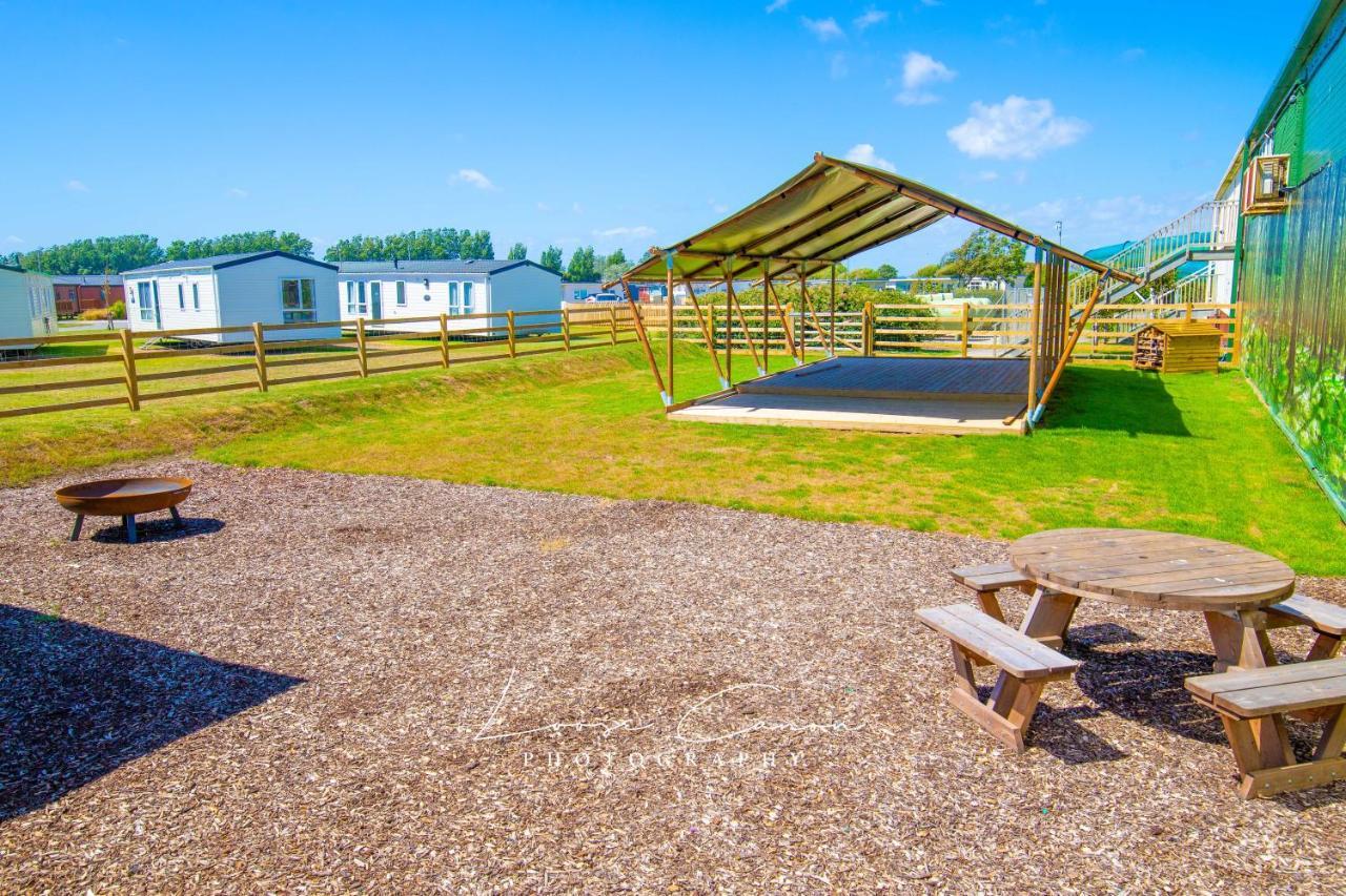Sea 'N' Stars Platinum Plus Holiday Home With Views, Free Wifi And Netflix Camber Экстерьер фото